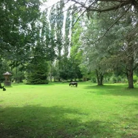 Chez Particuler Proche Du Circuit Δωμάτια σε οικογενειακή κατοικία *