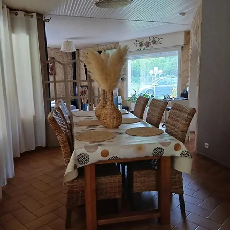 Chez Particuler Proche Du Circuit בית אירוח Ruaudin