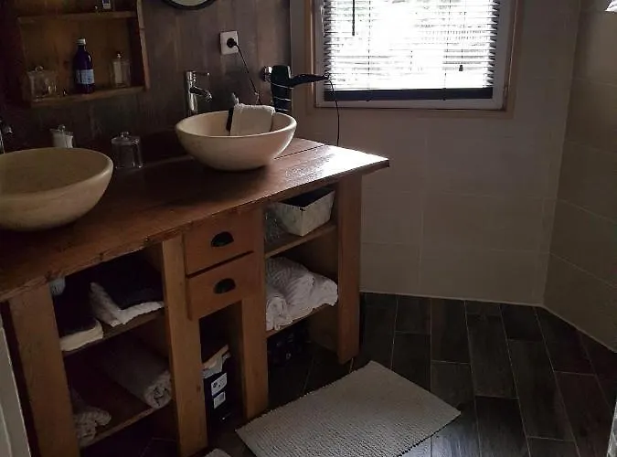 Chez Particuler Proche Du Circuit Quarto em Acomodações Particulares Ruaudin